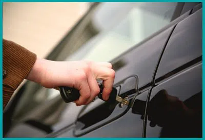 Top Locksmith Services Tolleson, AZ 623-687-2368 - 12-unlock-car