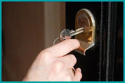 Top Locksmith Services Tolleson, AZ 623-687-2368 - 7-door-unlock
